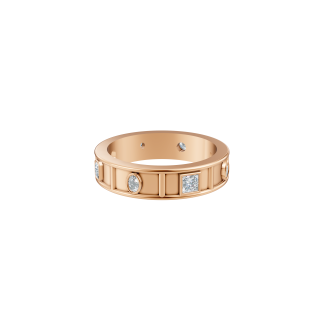 Picture Ring With 8 Different Diamonds